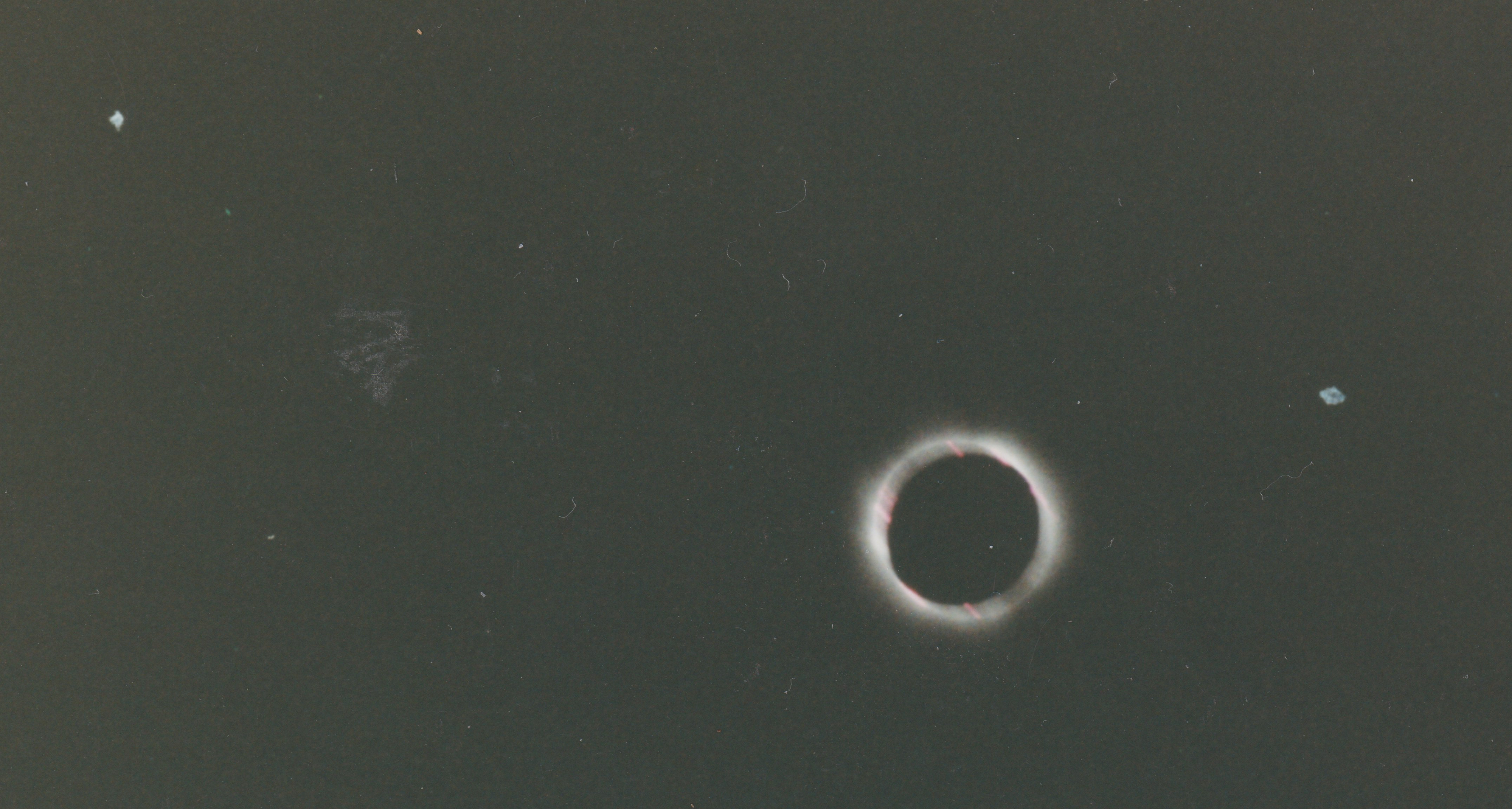 Totale Mondfinsternis mit Corona.